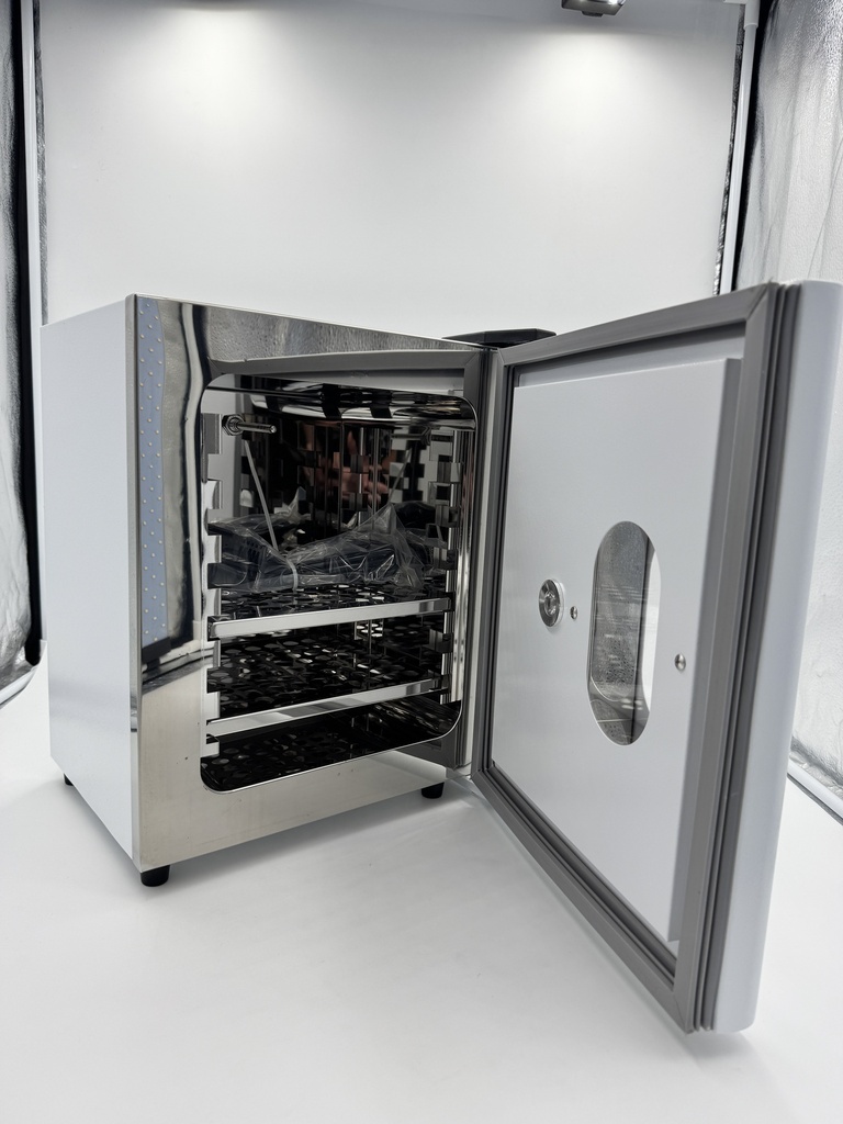 HyLab Incubator to 65°C -12,8L.