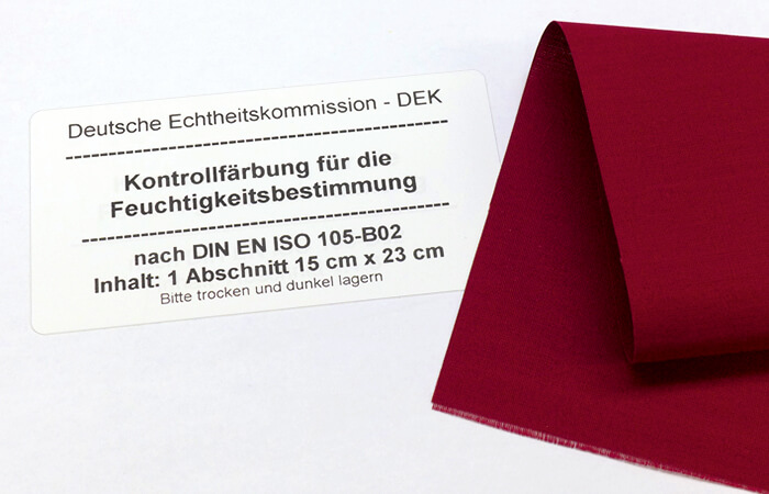 Rote Kontrollfarbung zur Bestimmung der Feuchtigkeit nach DIN EN ISO 105-B02