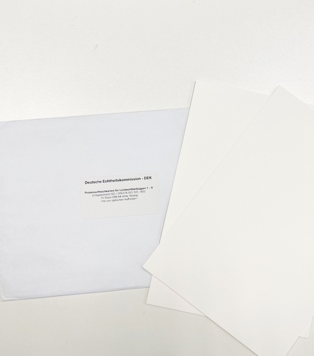 [DEK000024] Große Probeaufmachkarten für Lichtechtheitstypen 1-8 nach DIN EN ISO 105-B02